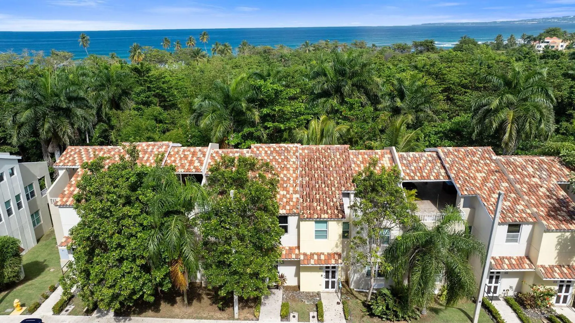 Townhome Withrooftop Terrace At Landing View 303 Rincon Porto Riko